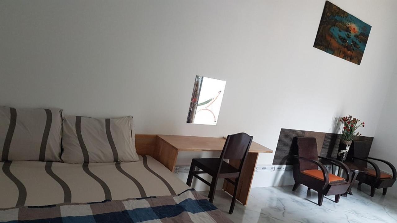 Hoa Lan Motel & Homestay Giong Tu Dien Rom bilde